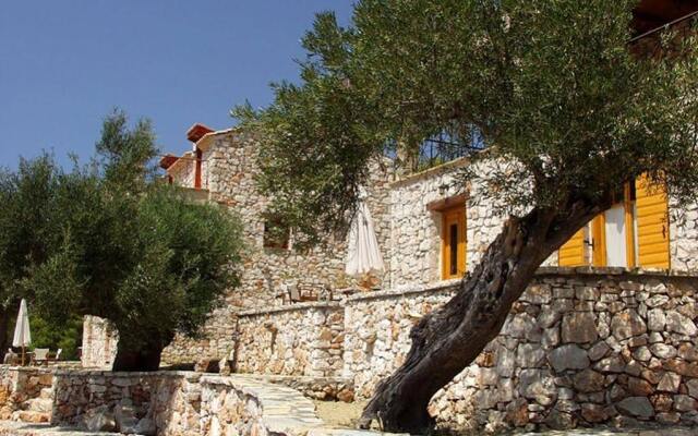 Revera Traditional Stone Villas, Apartments & Studios