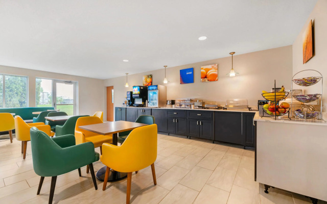 Comfort Inn & Suites Sheboygan I-43