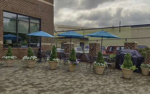 Sleep Inn & Suites Downtown Inner Harbor