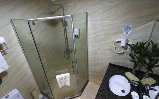 GreenTree Inn Huaian North Chengde Road Sakura Park Phoenix Palace Hot