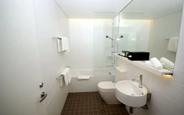 Adge Apartments