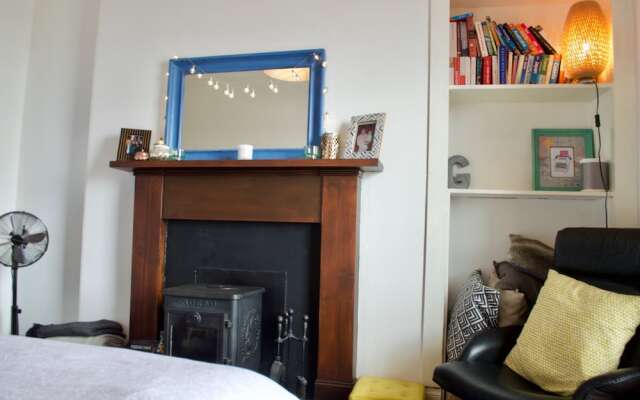 1 Bedroom Flat In Central Edinburgh