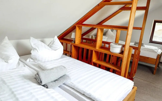 Stylish Apartment With Terrace in Sonneberg
