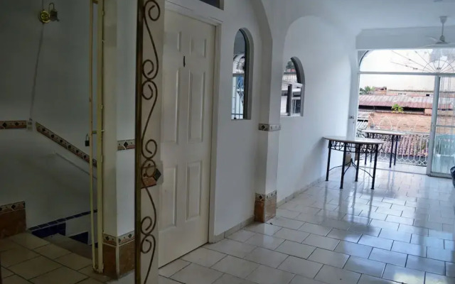 Alexandross Hostel BnB