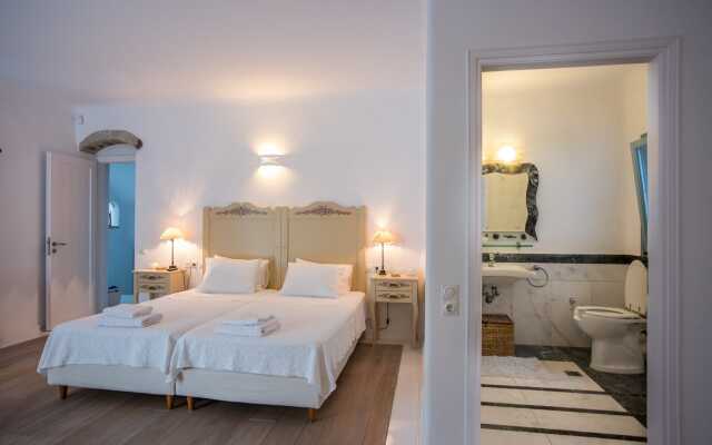 Monogram Travel Antiparos