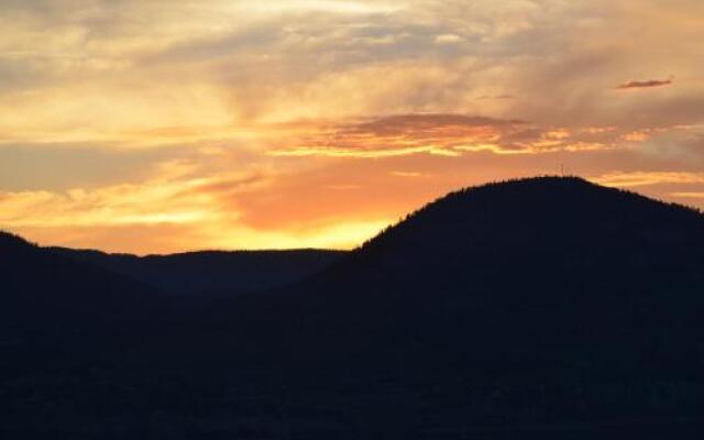 Rowena's Retreat
