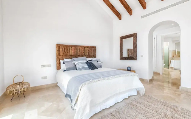 Solaga Villa Los Monteros