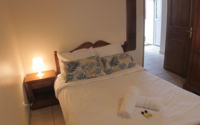 Amazing two Bedroom Flat, 10min From Miramar Beach