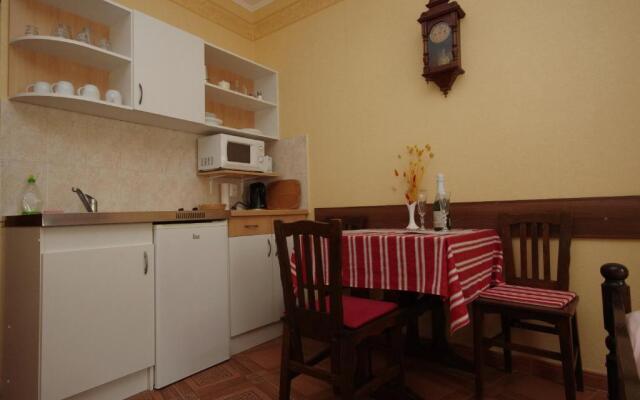 Burg Apartmanház