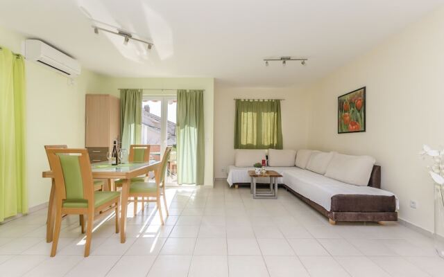 Apartment Danica