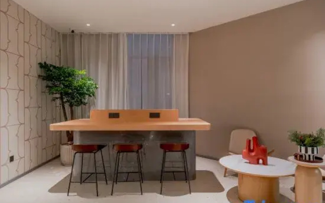 Home Inn Business Travel Hotel (Huansha Road, West Lake, Hangzhou)