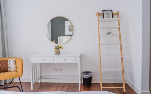 Aya - Awe-inspiring 2BR in City Walk with Balcony