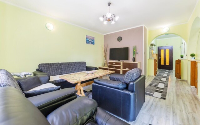 Stunning Home in Pula With Wifi and 2 Bedrooms