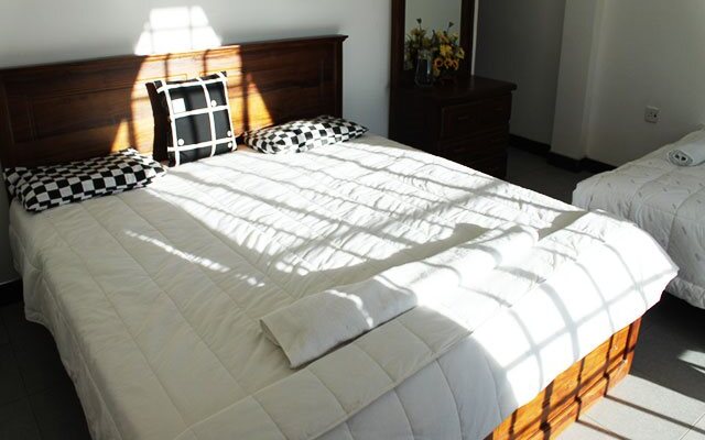 Riseans White Palace