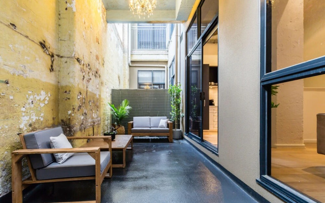 Isla 2Bdr Fitzroy Apartment