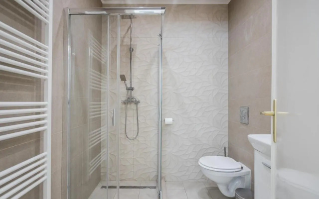 BpR Ethereal Panoramic Suite with A/C & balcony