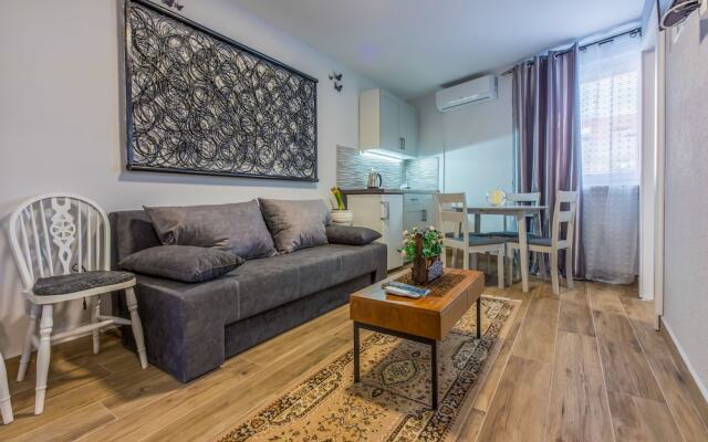 Apartments and Room ART