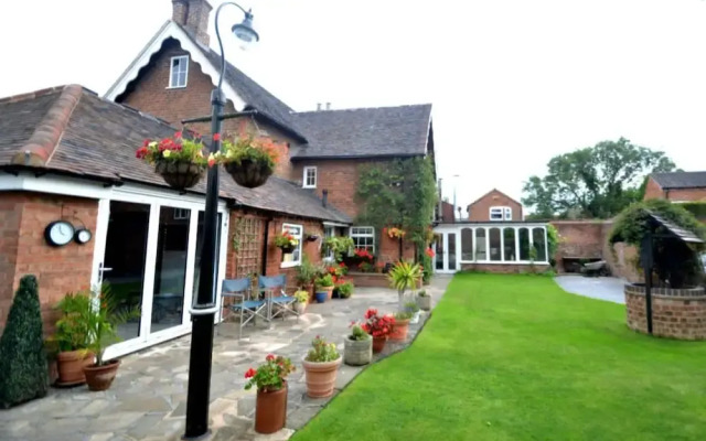 Corner Cottage B&B