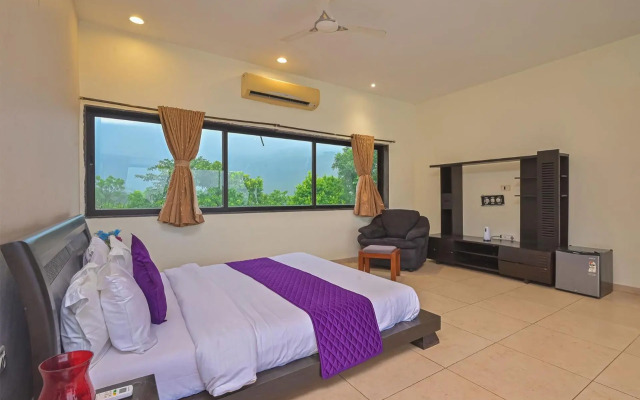 StayVista at Lake Mansion