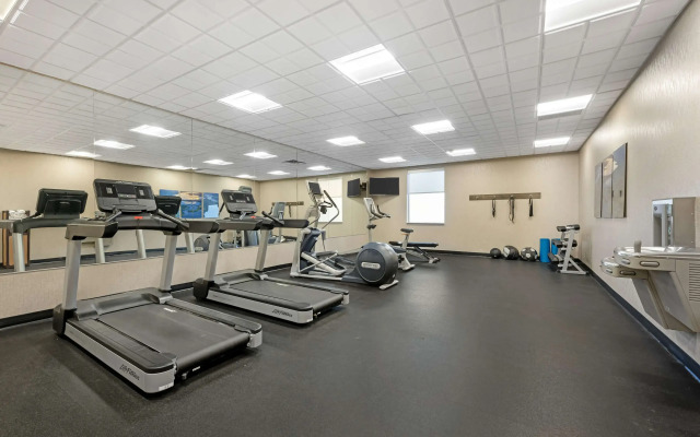 Best Western Plus Lakeview Hotel