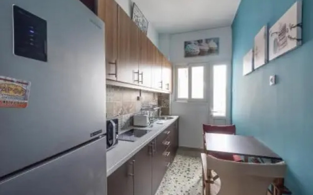 Fully Renovated 2 Bedroom Apt in Piraeus