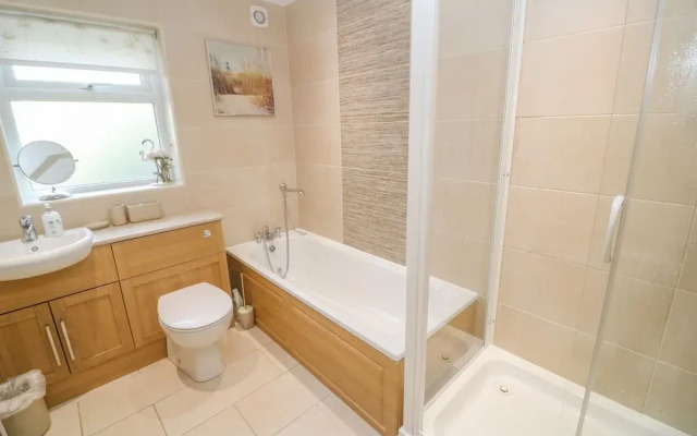 2 Riverside Cottages