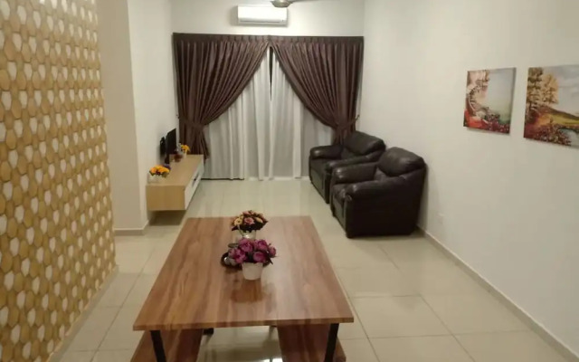 BLeisure Parkland Homestay