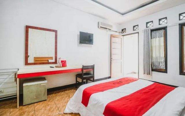 RedDoorz Plus @ Megamendung Puncak Bogor