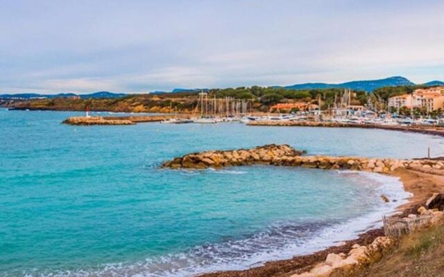 Appartement Six-Fours-les-Plages, 2 pièces, 4 personnes - FR-1-316-212