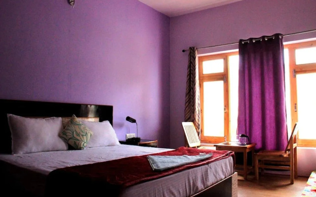 Hotel Jeevanam Villa