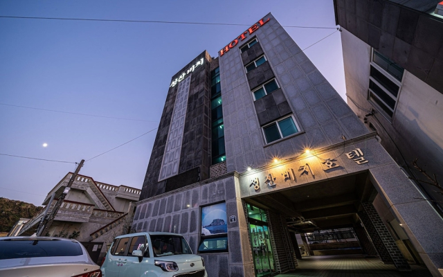 Seogwipo (Seongsan) Beach Hotel