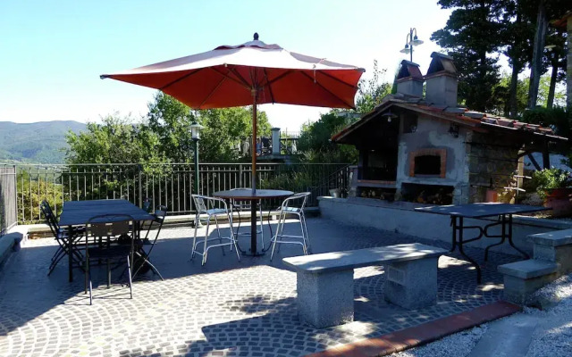 Holiday Home in Montecarelli With Swimming Pool