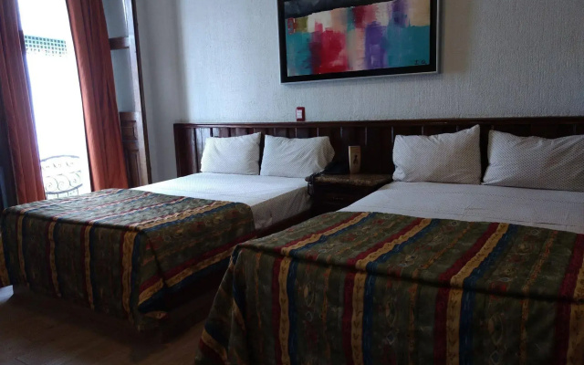 Hotel Don Quijote Plaza