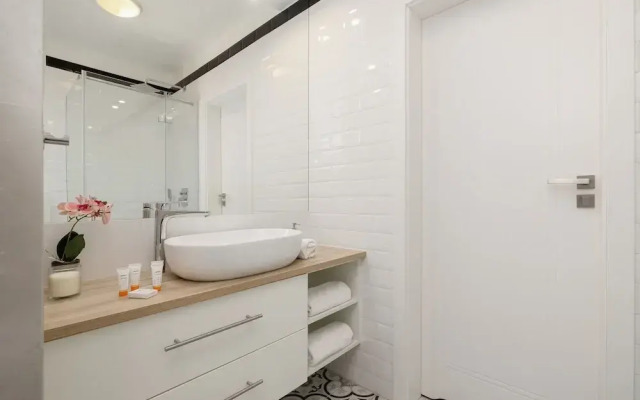Subtle Grey Apartment by Renters
