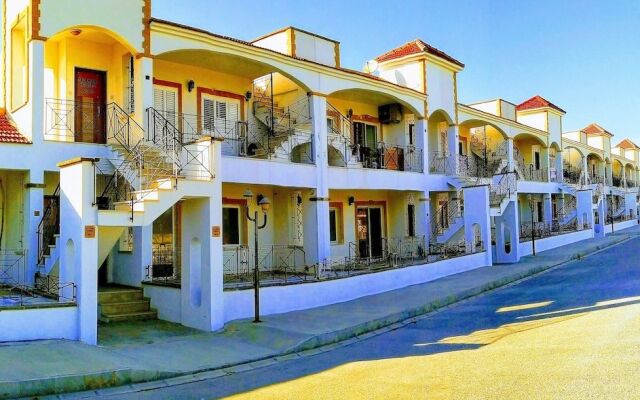 Salamina Houses Apart Hotel