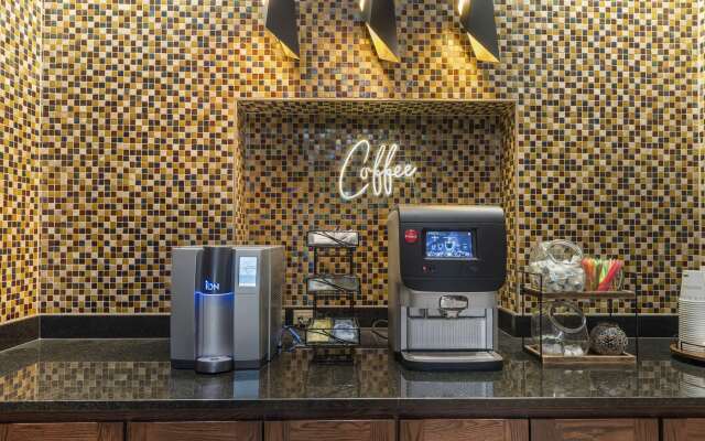 Best Western Plus Ramkota Hotel