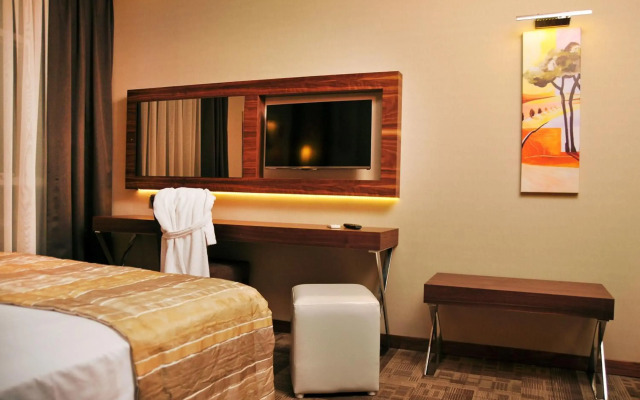 Avin Hotel