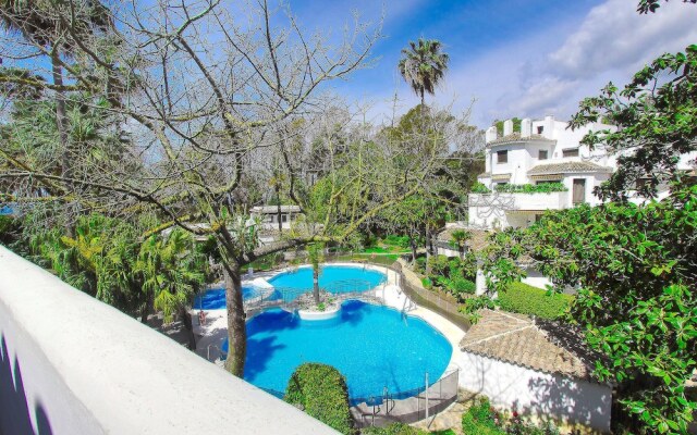 1104 Beach Front Line Apartment Golden Beach 3 Pools