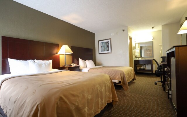 Copley Inn & Suites By OYO Akron OH