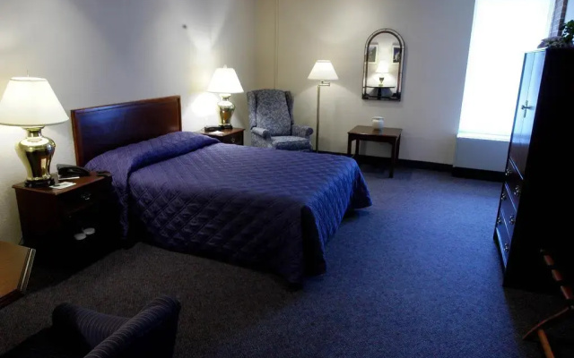 Hillsdale College Dow Hotel and Conference Center