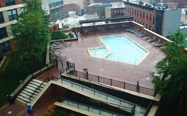 Premier Furnished Apt at Grove Pointe