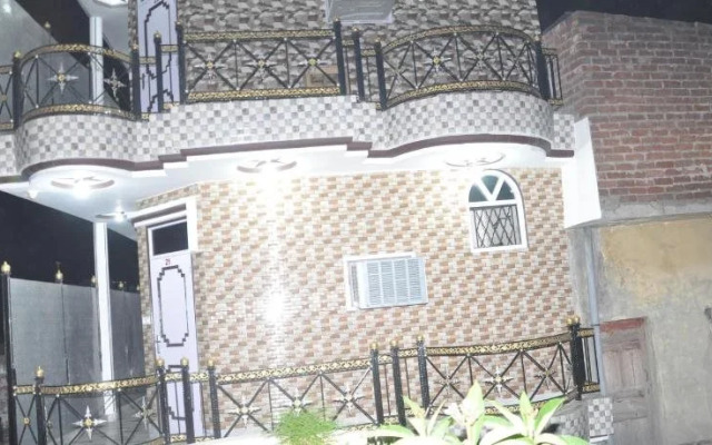 Pari Guest House