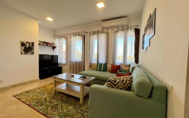 Amazing Pool And Lagoon View 2br Apartment