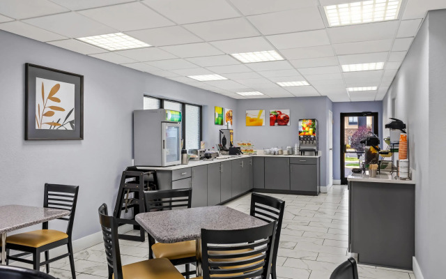 Quality Inn Fort Campbell