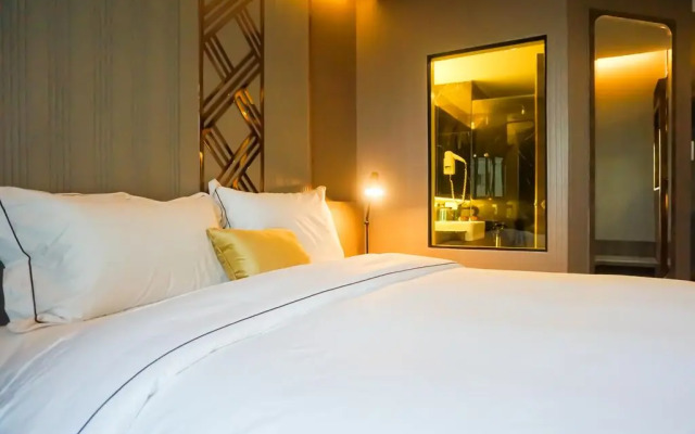 GLOW Sukhumvit 5 by Centropolis