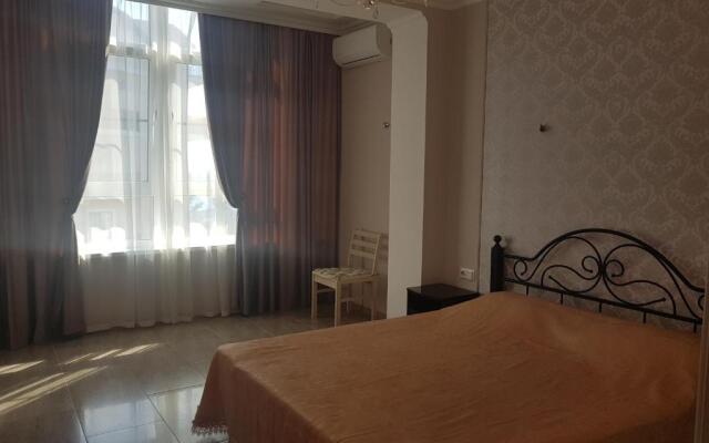 Apartment Krymskaya 19V