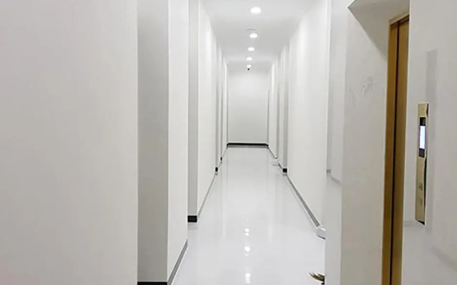 Golden Apple Hotel Two