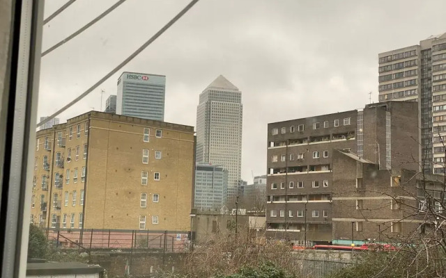 London Charm - 3 Bedroom House Near Canary Wharf