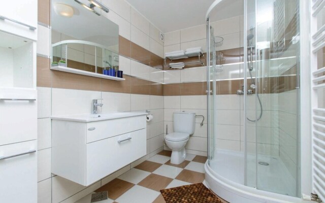 Beautiful Home in Dubrovnik With Wifi and 4 Bedrooms