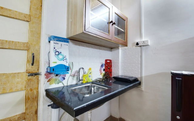 Oyo Home 23417 Elegant Studio